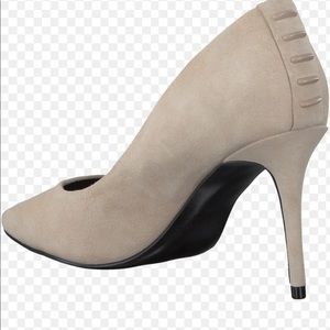 Kendall &Kylie fashion pumps size 10 neutral color